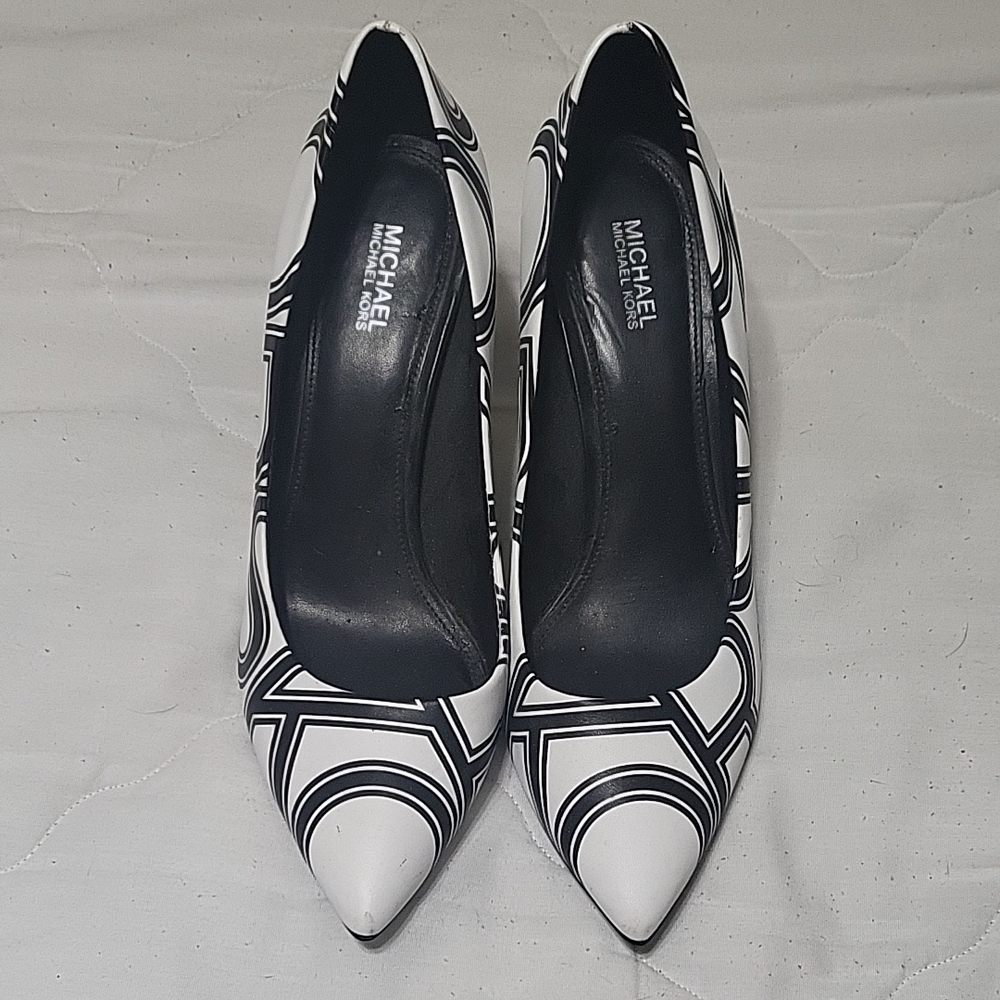Michael Kors Women’s Black & White Geometric Pointed-Toe Pumps "LIKE NEW"